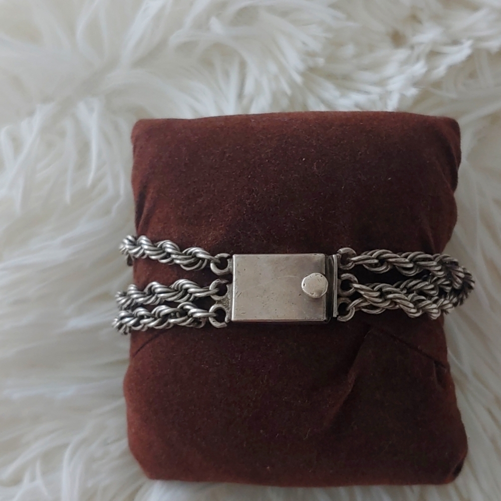 Silver braclet